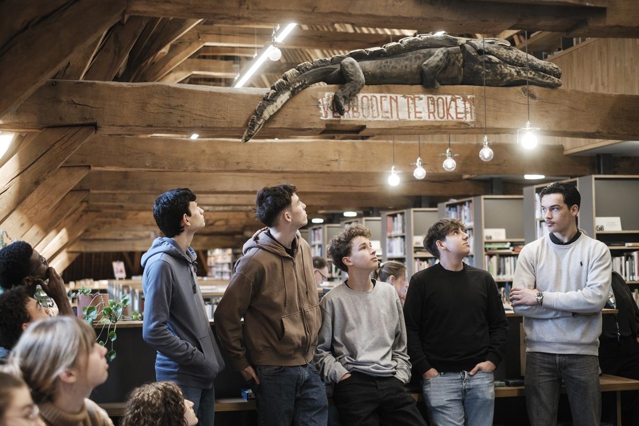 Bezoek leerlingen aan bibliotheek Predikheren
